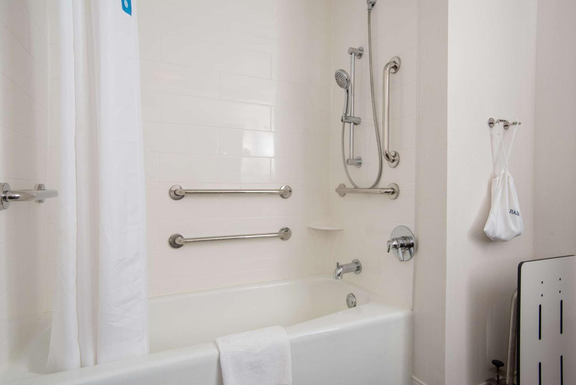 Hampton Inn Joplin Esterno foto